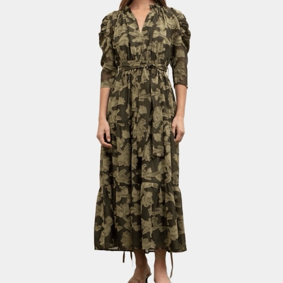 Moon River Dresses & Skirts - Moon River Green Motif Puff Sleeve Floral Whimsical Maxi Dress Size Medium NWT